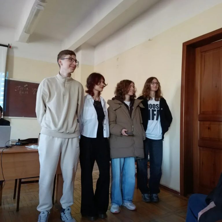 ві4