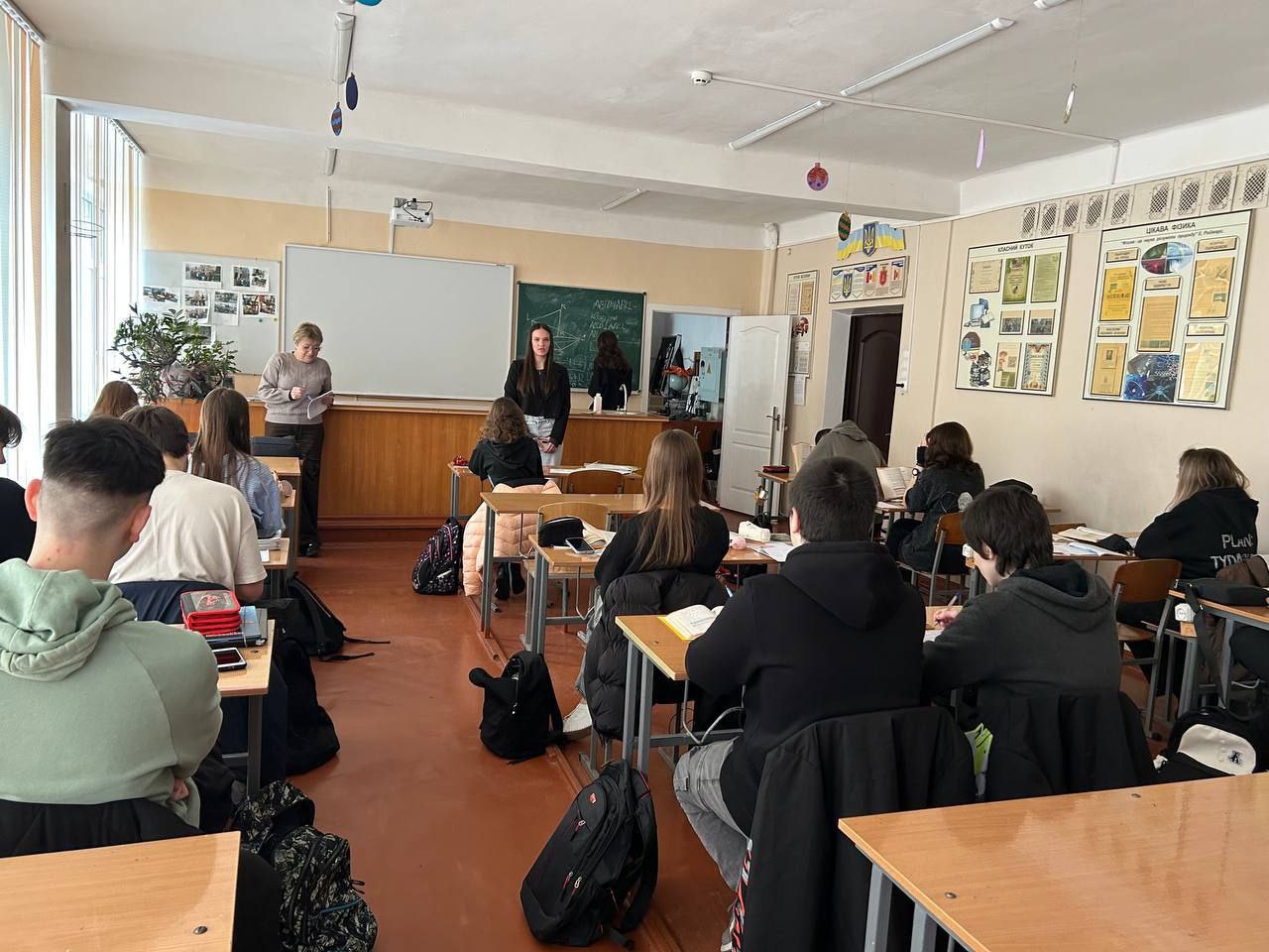 Детальніше про статтю Кафедра дизайну архітектурного середовища ОДАБА продовжує профорієнтаційну роботу в освітніх закладах міста.